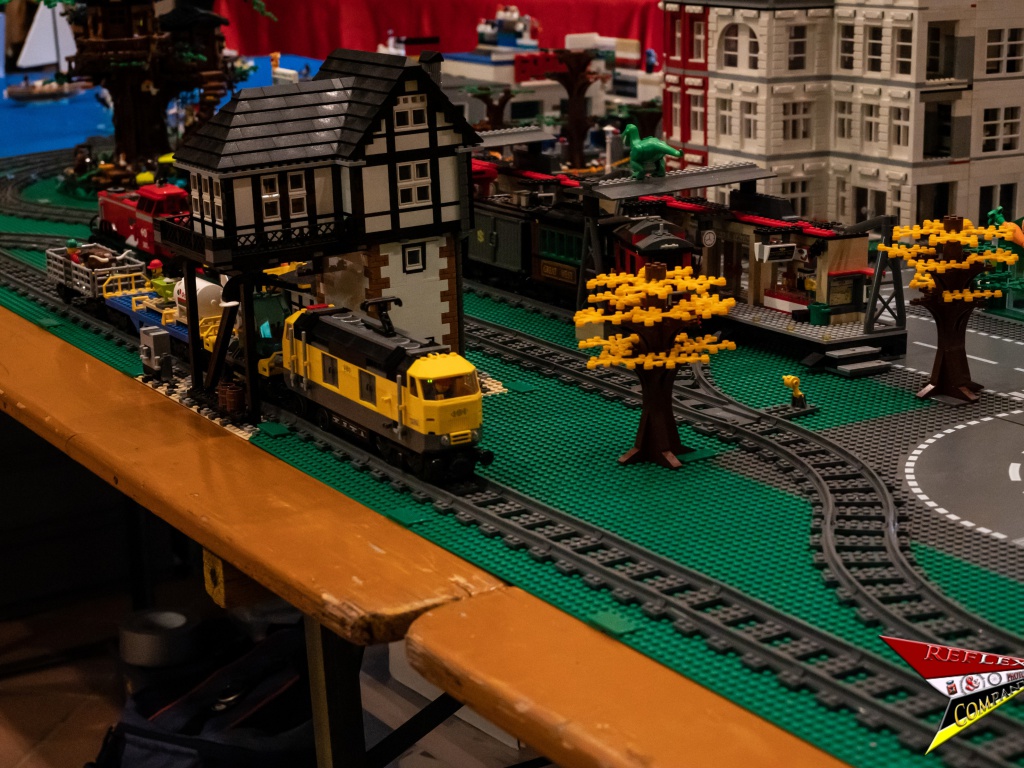049