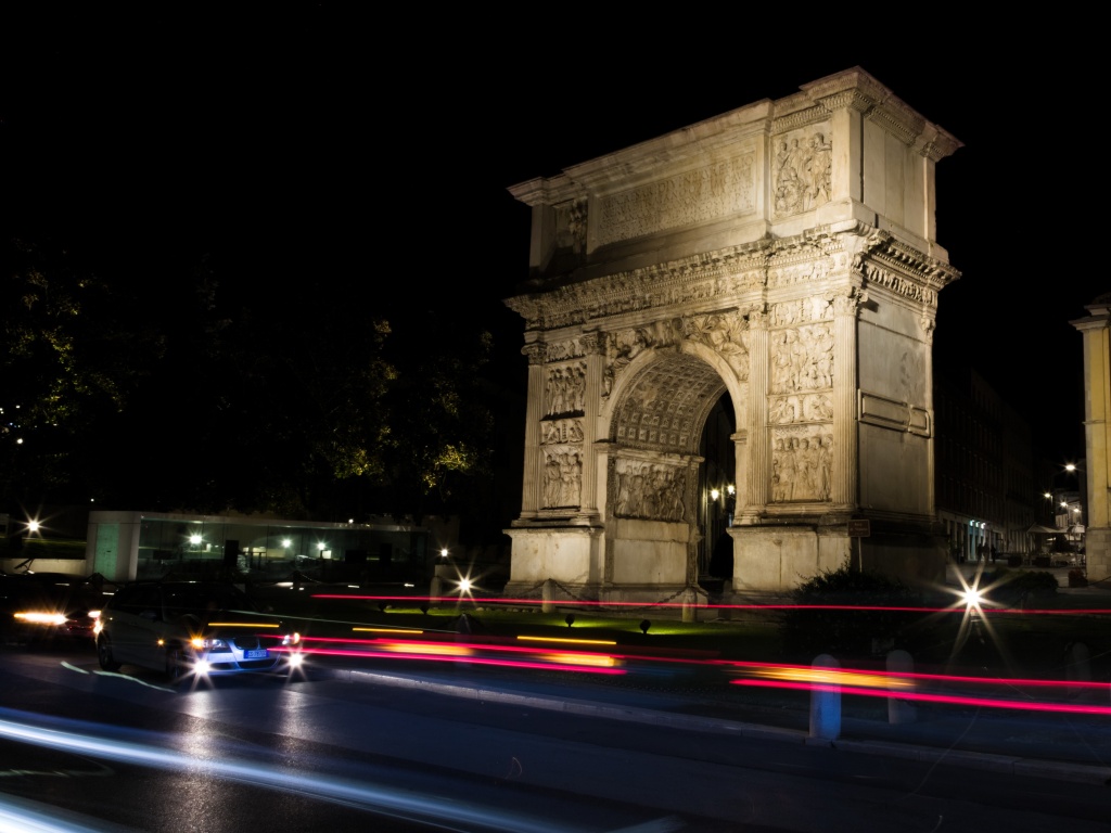 Benevento Arco di Traiano